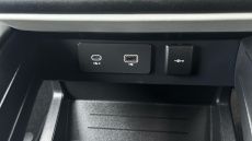 Land Rover Defender 2.0 D240 SE 110 5dr Auto Diesel Estate